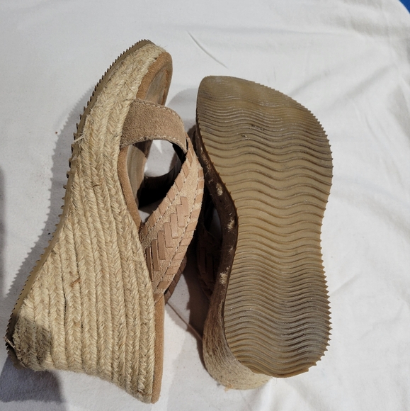 Candies Slip On Wedges. Size 5 - Picture 5 of 5